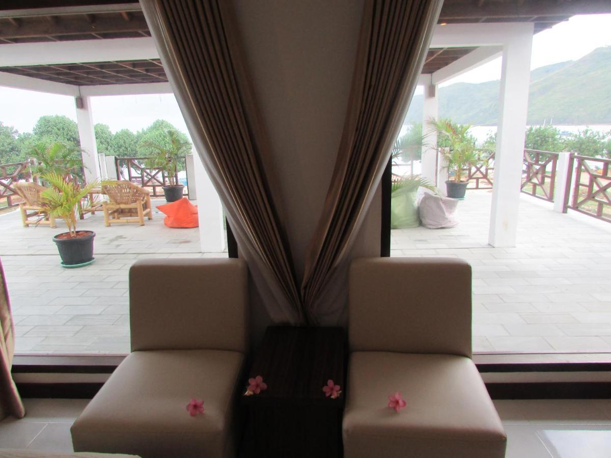 Friends Beach Hotel Kuta  外观 照片