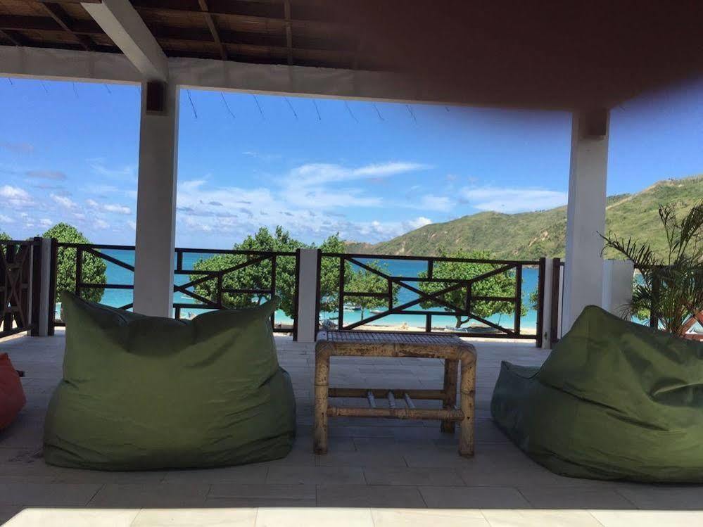 Friends Beach Hotel Kuta  外观 照片