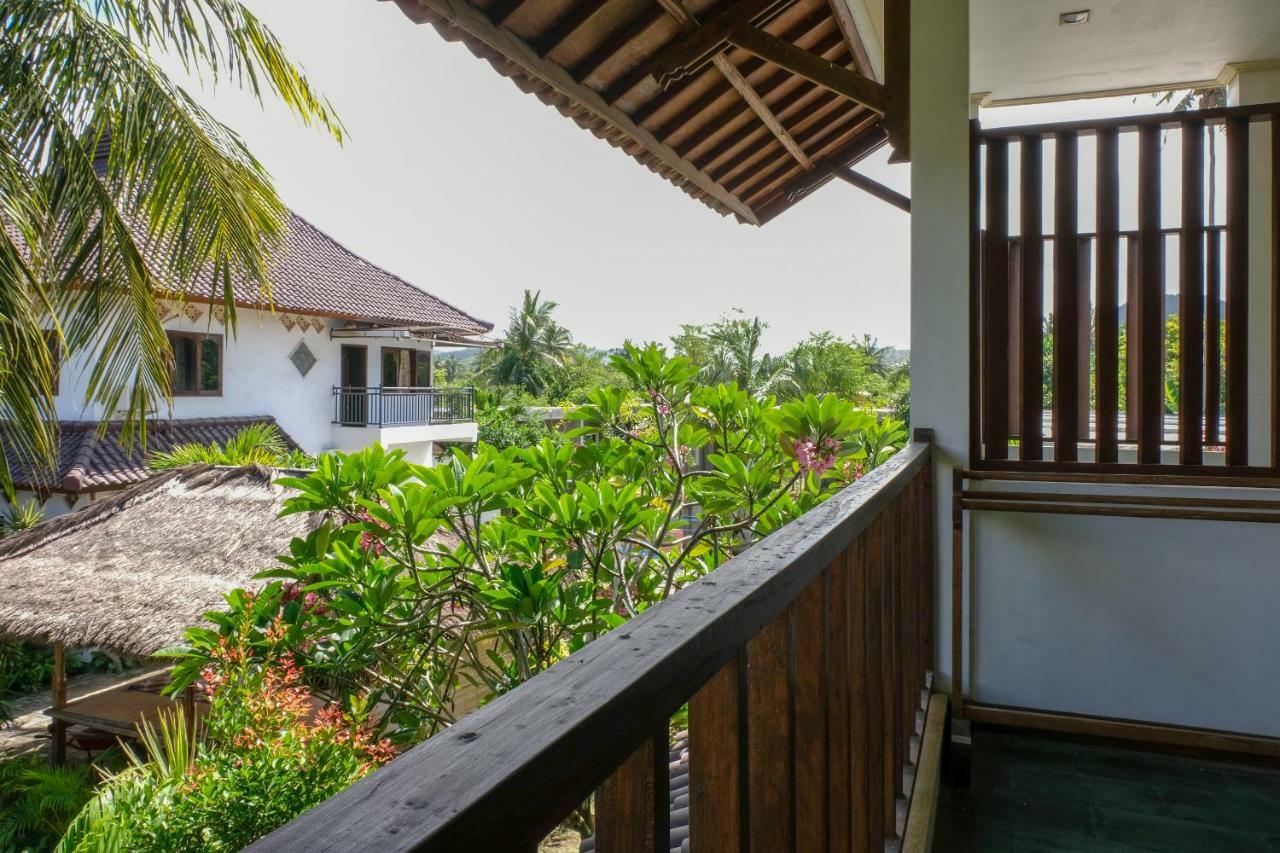 Friends Beach Hotel Kuta  外观 照片