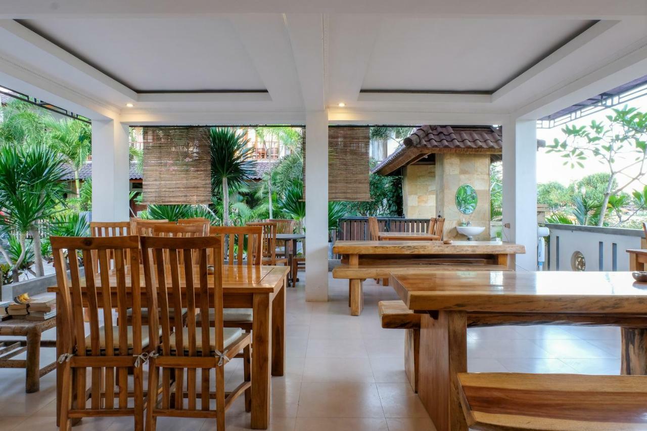 Friends Beach Hotel Kuta  外观 照片