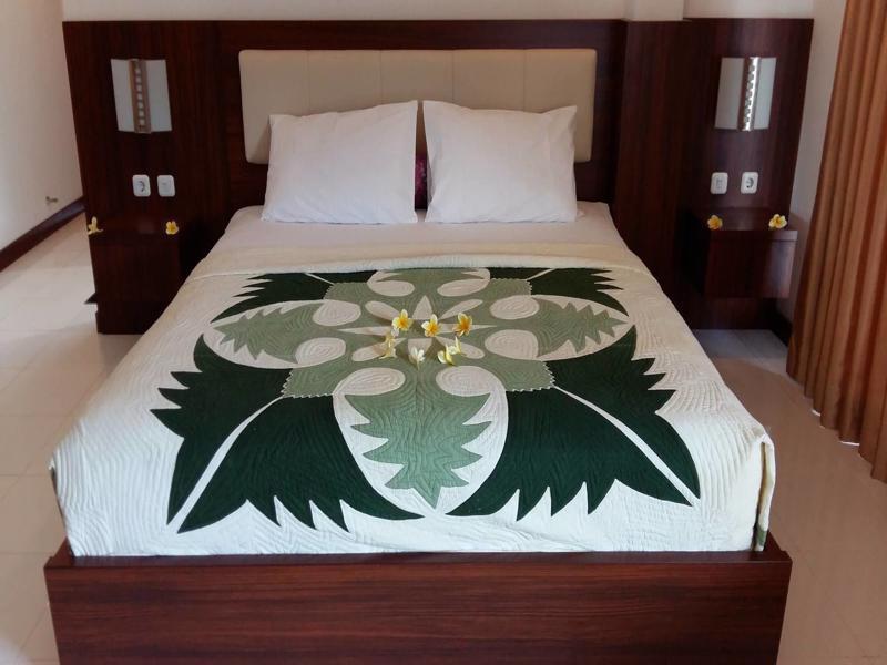 Friends Beach Hotel Kuta  外观 照片