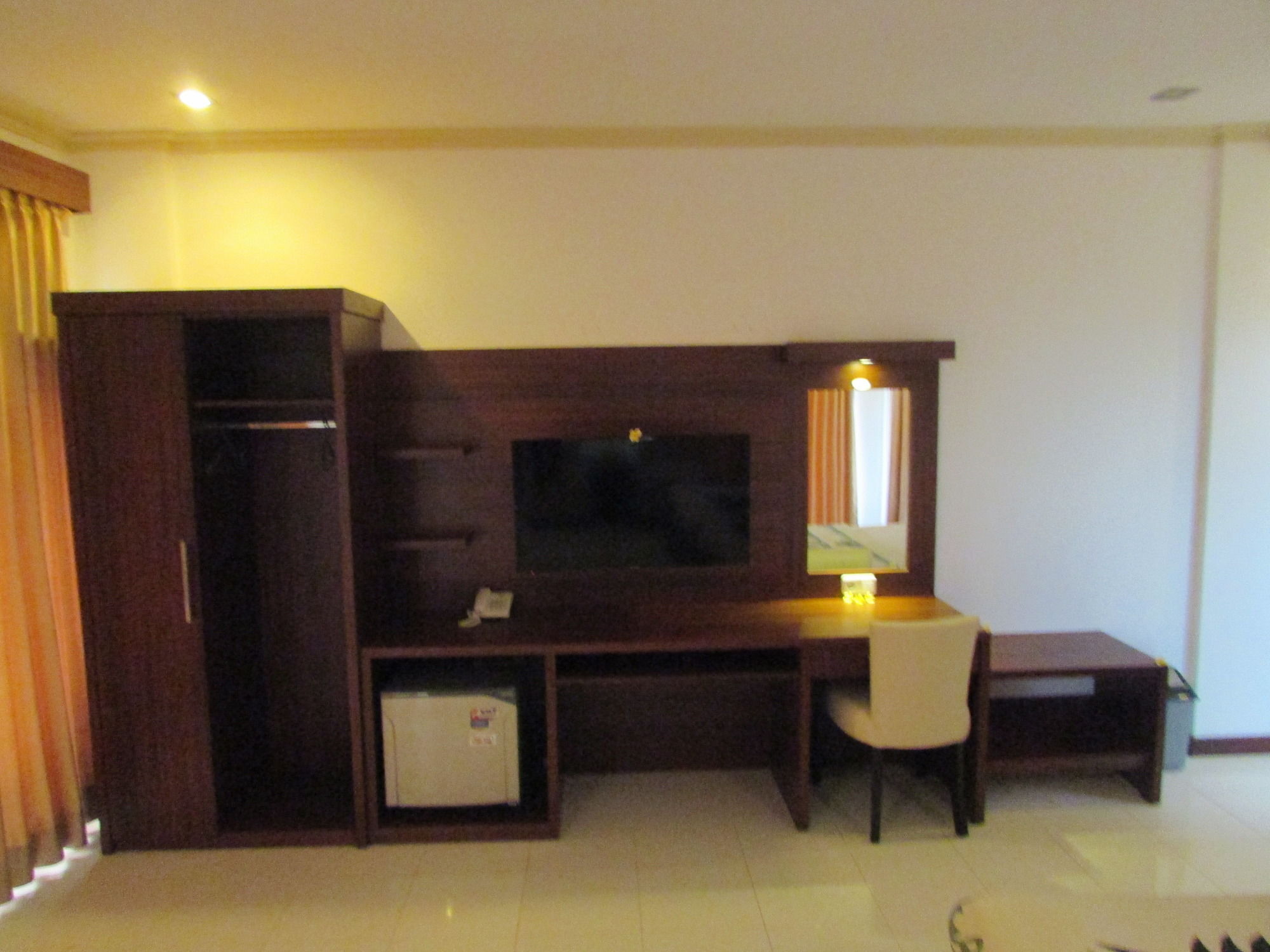 Friends Beach Hotel Kuta  外观 照片
