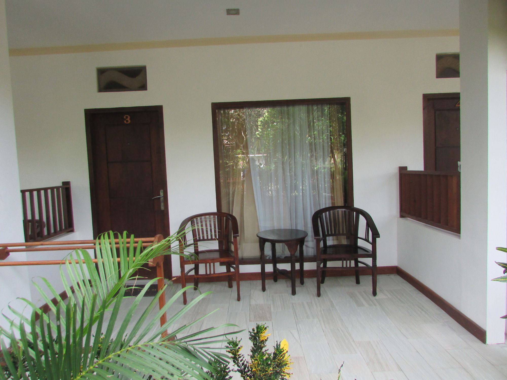 Friends Beach Hotel Kuta  外观 照片